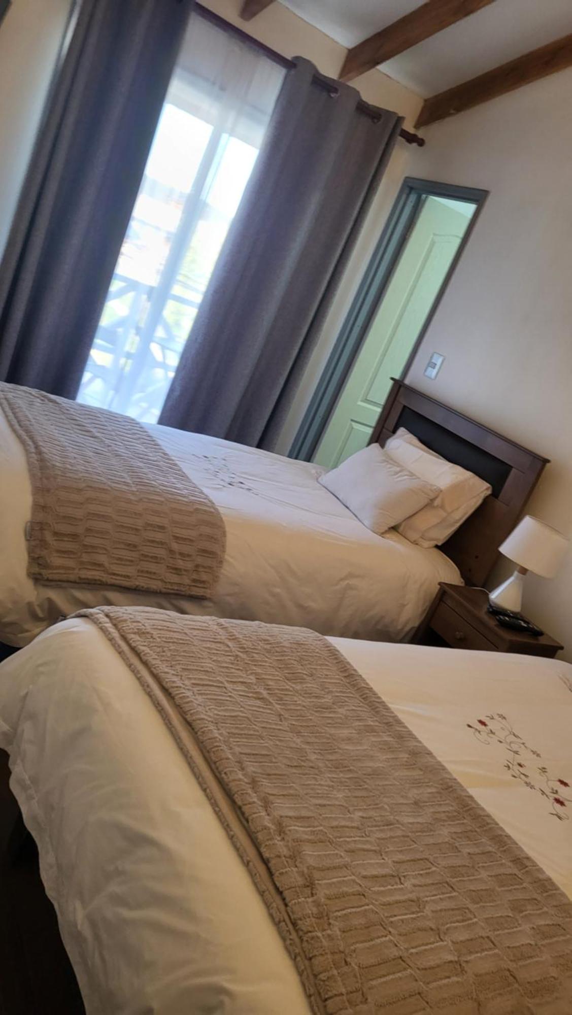 Hostal Uruz Coyhaique Esterno foto